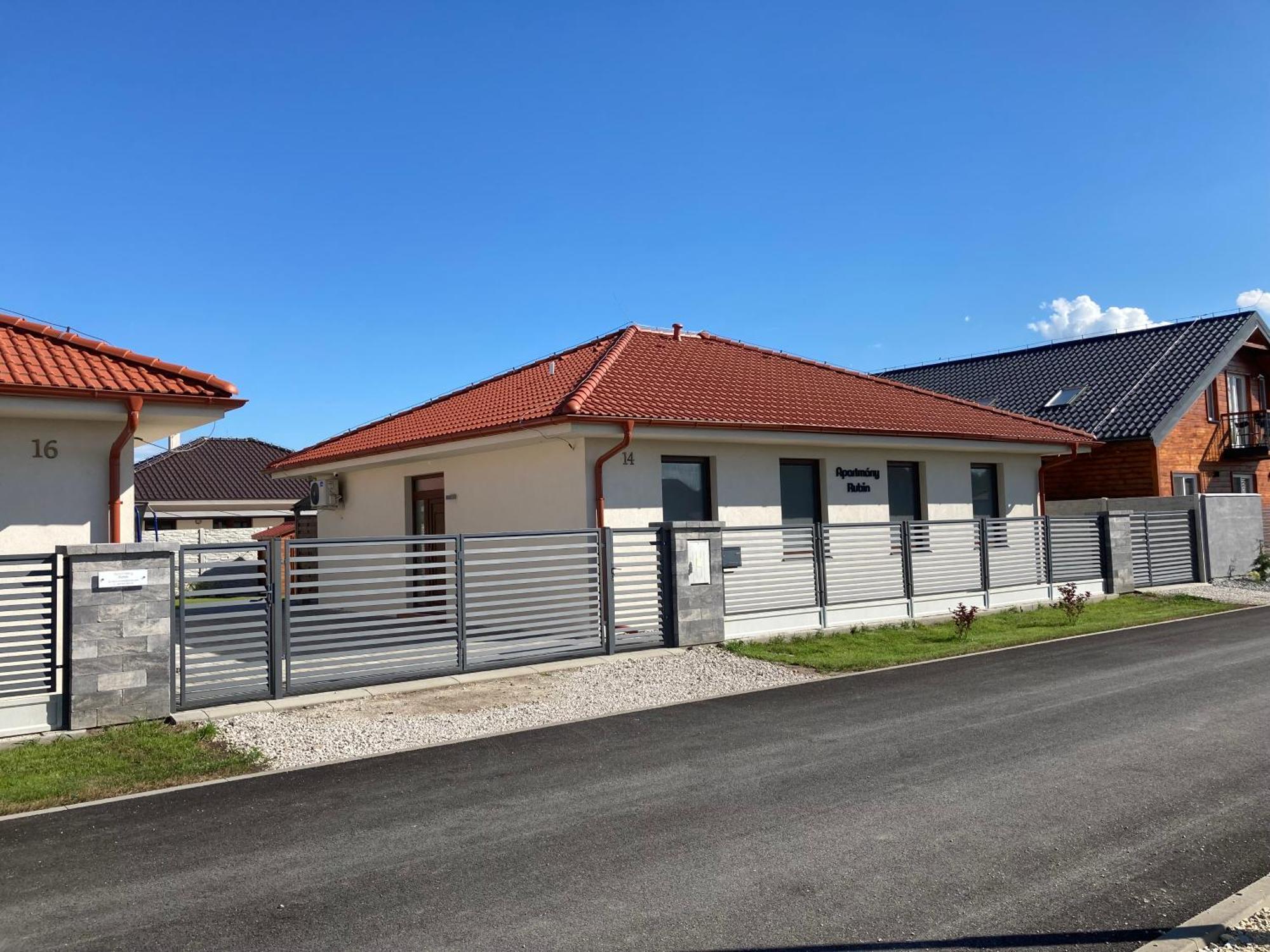 Apartmany Rubin Nesvady Εξωτερικό φωτογραφία