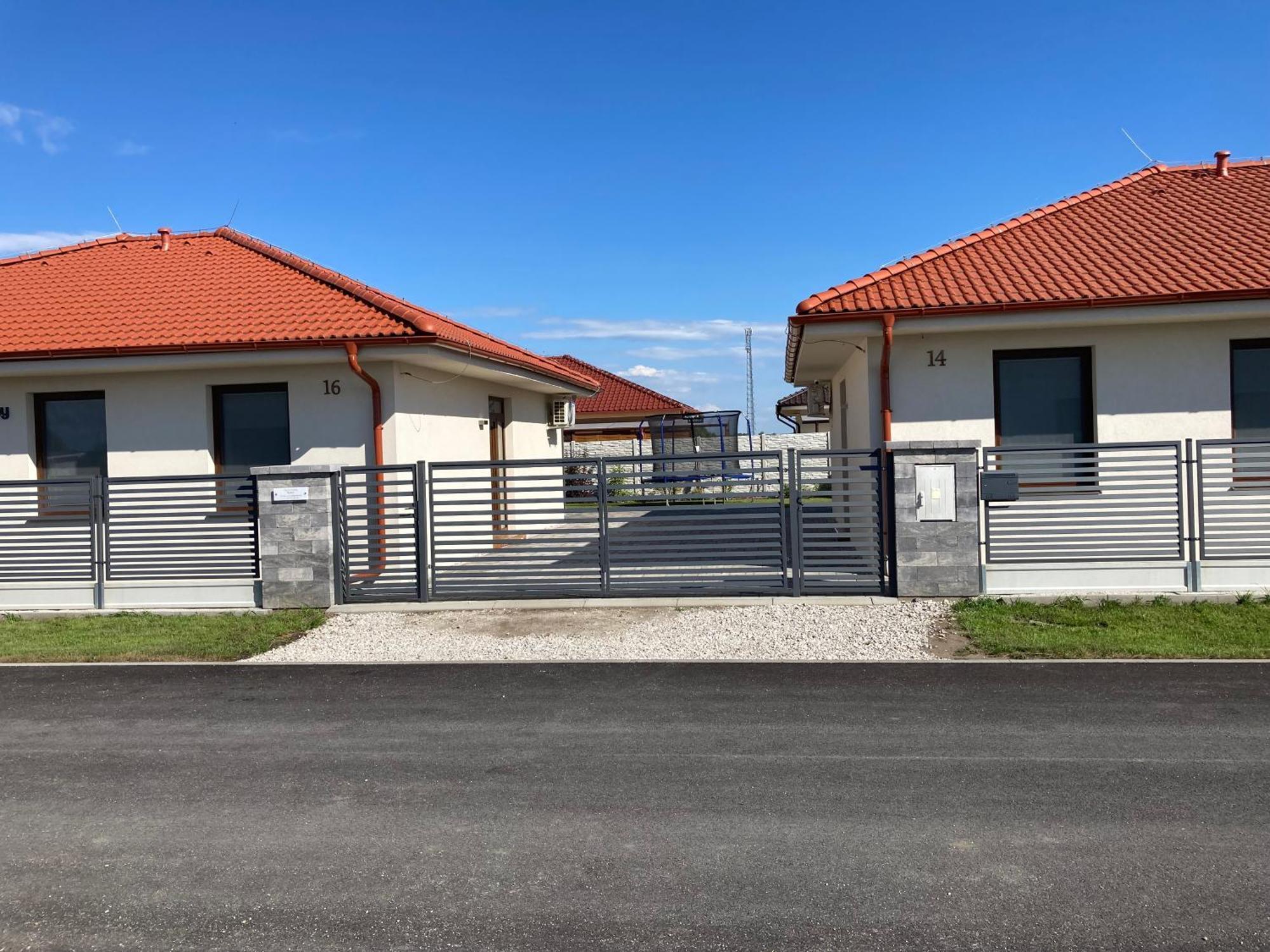 Apartmany Rubin Nesvady Εξωτερικό φωτογραφία