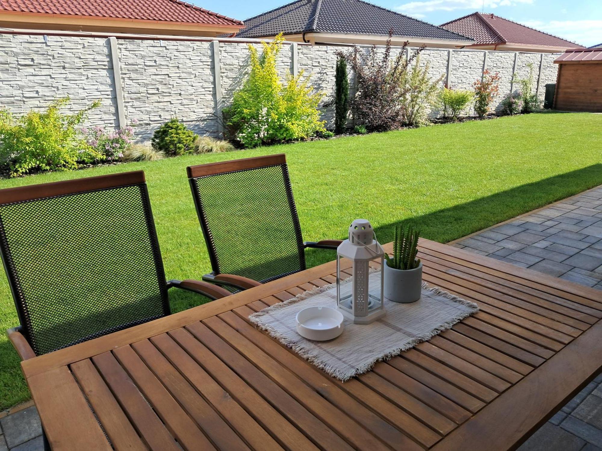 Apartmany Rubin Nesvady Εξωτερικό φωτογραφία